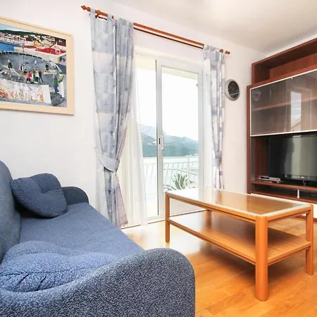 Appartement By The Sea - 4367 *