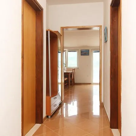 Appartement By The Sea - 4367 *